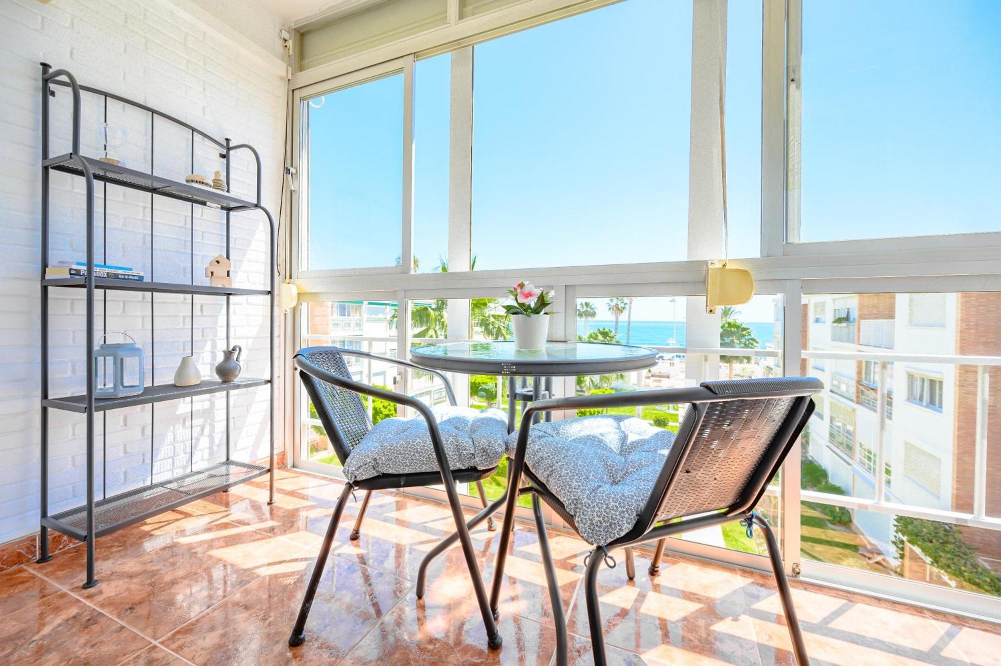 Sea View Apartment Бенальмадена Экстерьер фото
